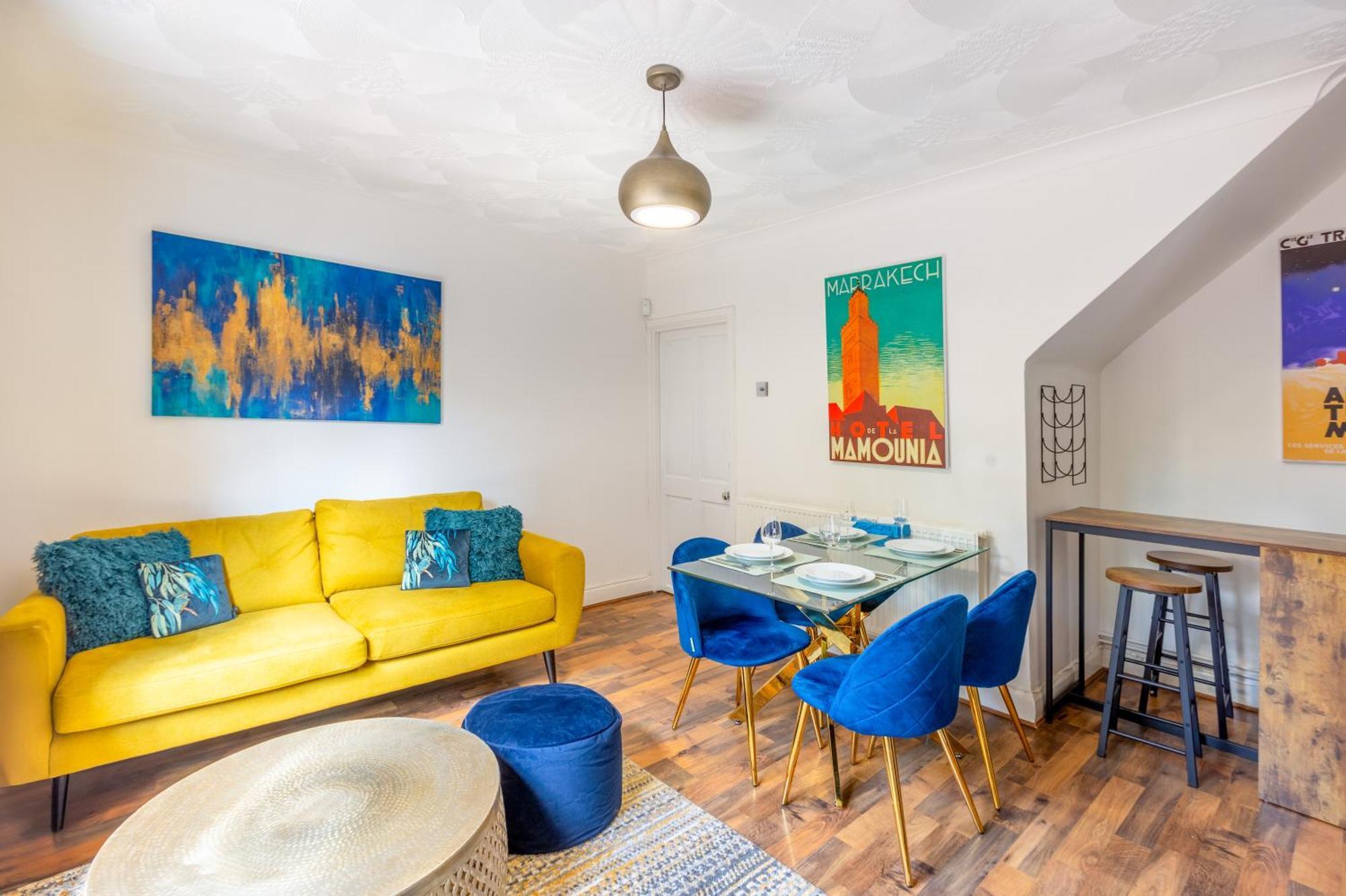 Renovated 2-storey 2br Wgarden Near Angel St Appartamento
